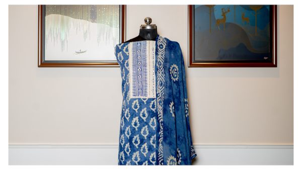 Celestial Indigo – Handwoven Cotton Serenity - Image 2