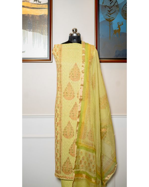 Golden Lotus – Chiken Embroidered Brocade & Mul Dupatta