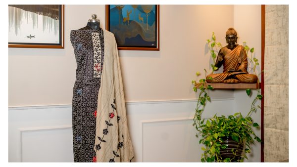 Serene Blossoms – Pure Cotton Elegance - Image 4