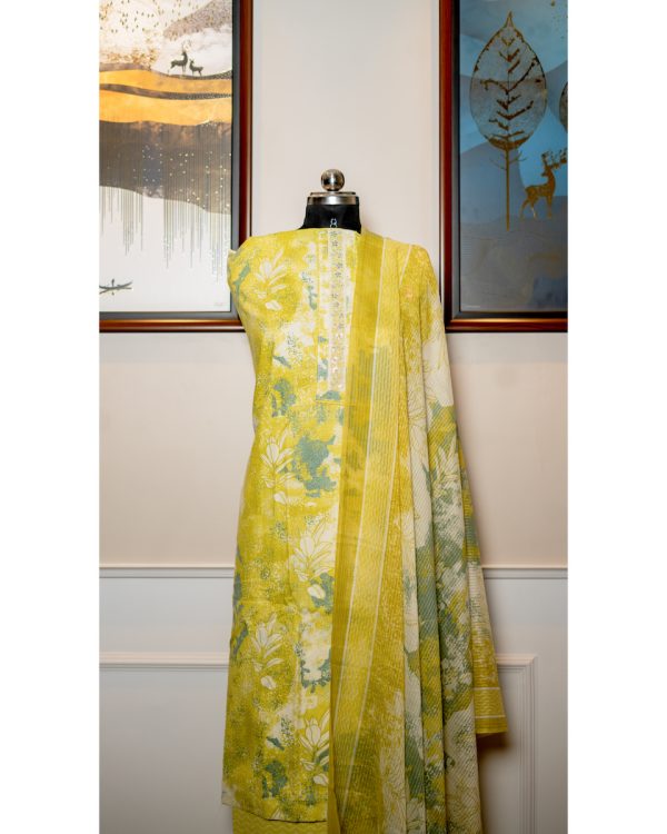 Sunshine Serenade – Pure Cotton Elegance
