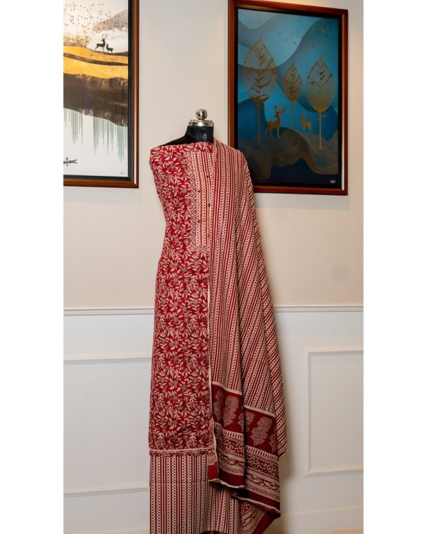Crimson Heritage – Pure Cotton Elegance
