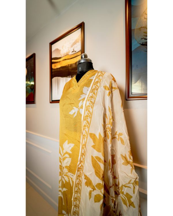 Golden Serenade – Elegant Organza Bliss - Image 4