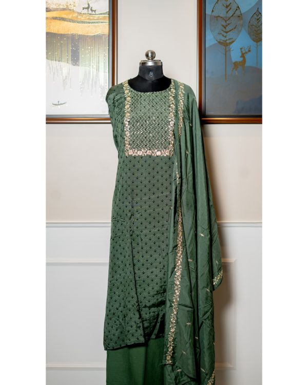Emerald Enchantment – Hand-Work Muslin Elegance - Image 2