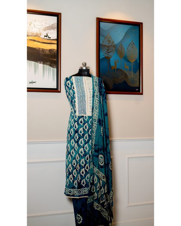 Indigo Serenade – Pure Cotton Artistry - Image 2
