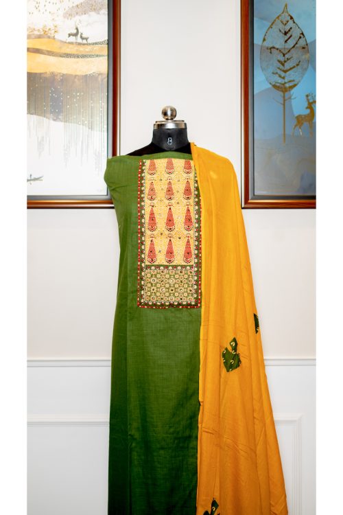 Vibrant Verve – Handwoven Cotton Elegance
