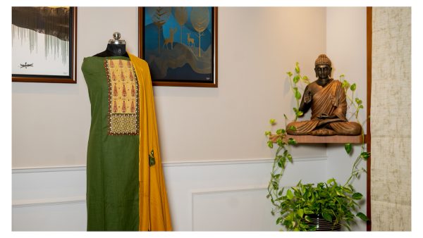 Vibrant Verve – Handwoven Cotton Elegance - Image 3