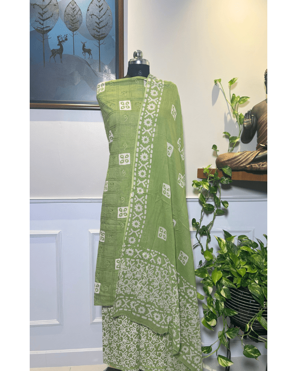 Meadow Serenity – Pure Cotton Traditional Ensemble
