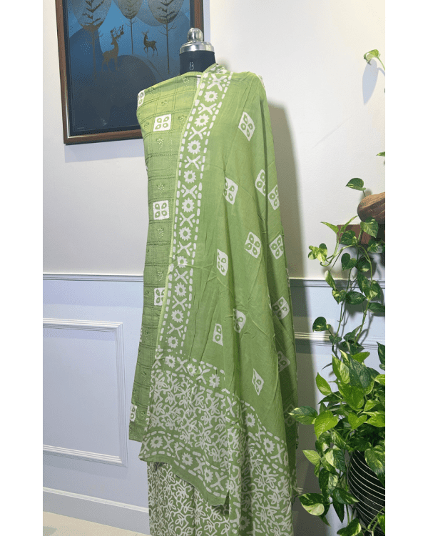 Meadow Serenity – Pure Cotton Traditional Ensemble - Image 2